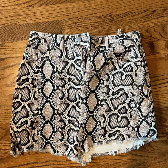 ZARA NWOT snakeskin denim skirt size M - Picture 1 of 4